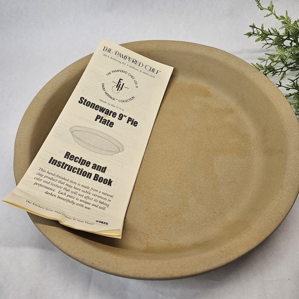 Pampered Chef Family Heritage 9” Stoneware Pie Plate K108 Made In USA NO Box New